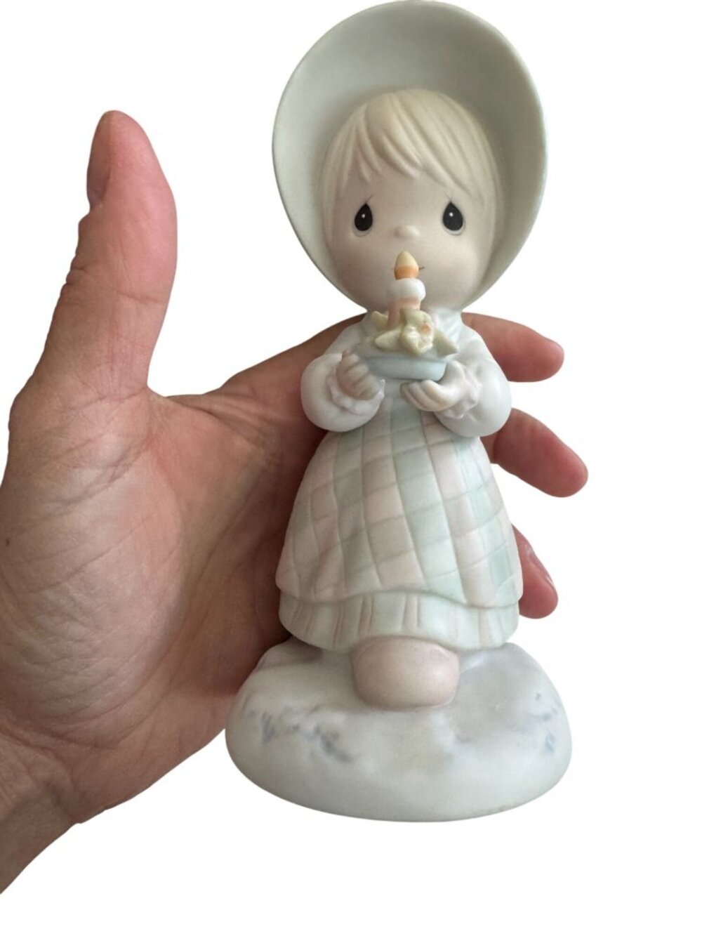 Vintage 1988 Precious Moments December Figurine 110116 Girl with Candle Enesco